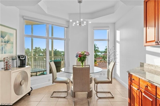 Building Photo - 6061 Silver King Blvd