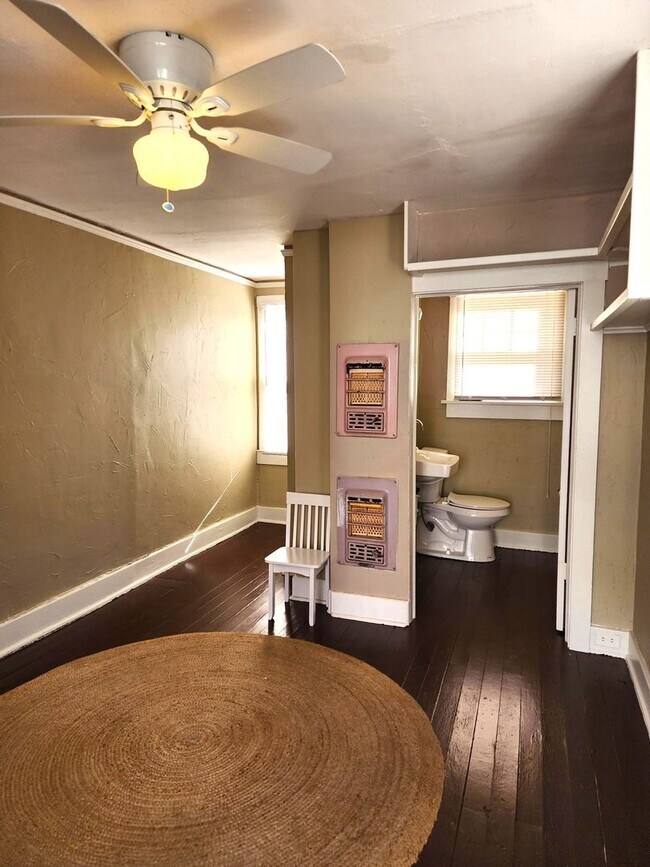 Building Photo - 3 Bed 2.5 Bath Plus ADU in Gatewood Add NW OKC