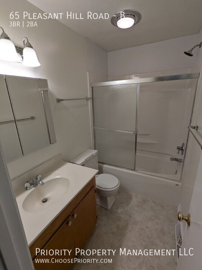 Building Photo - 65 Pleasant Hill Rd