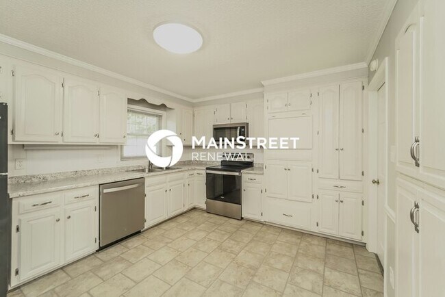 Building Photo - 3 Bedroom Pet-Friendly Home in Gastonia, NC with Main Street Renewal