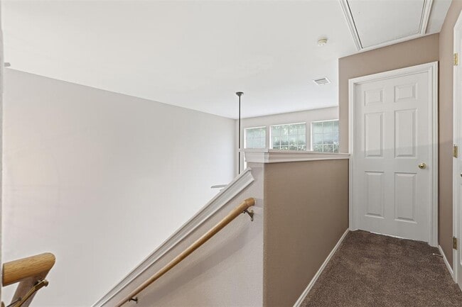 Building Photo - 2632 Century Park Blvd