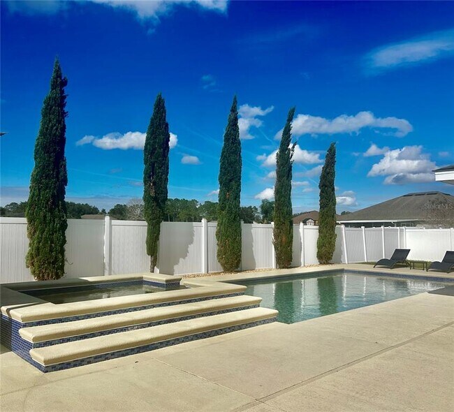 Building Photo - 6248 SW 48th Ave