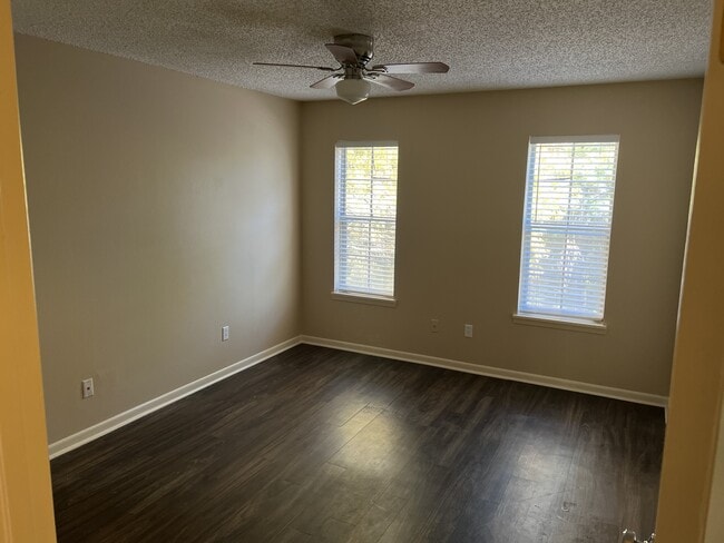 Building Photo - 2221 Wentwood Valley Dr