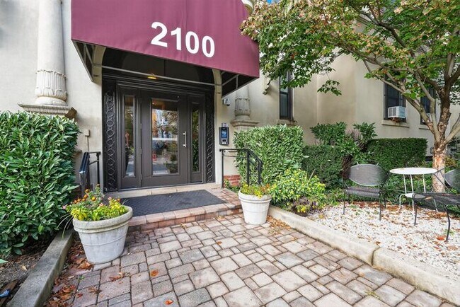 Building Photo - 2100 19th St NW