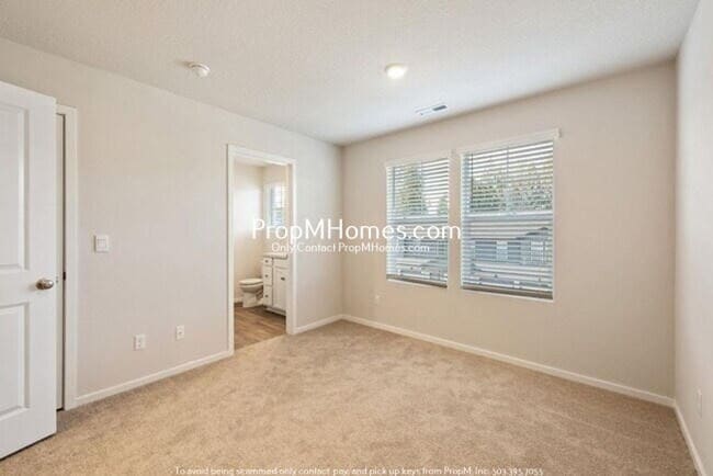 Building Photo - 884 N 18th Ave