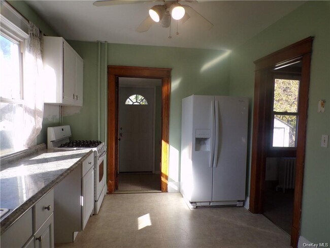 Building Photo - 38 Algernon St