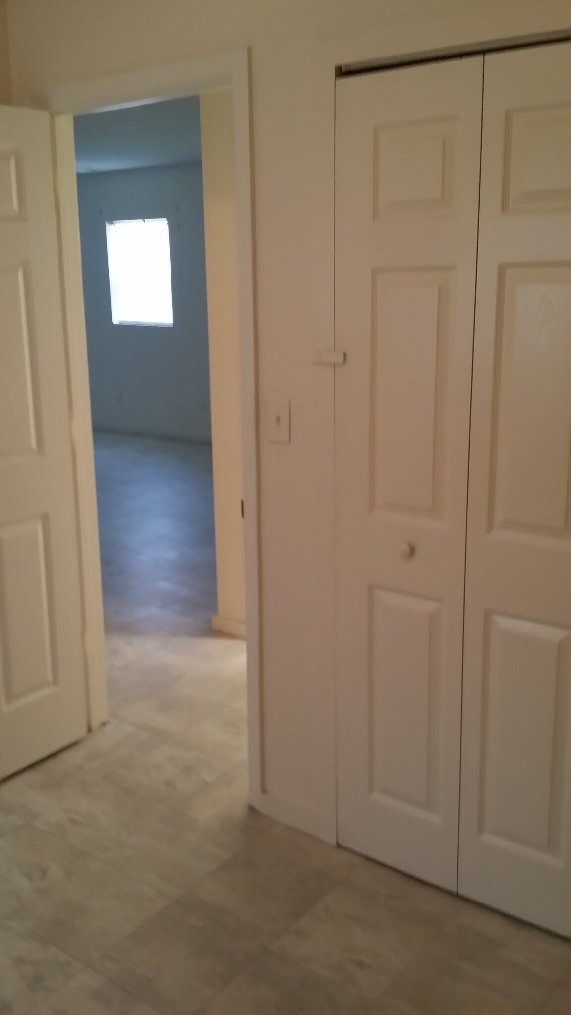 Building Photo - 346 Railroad Ave