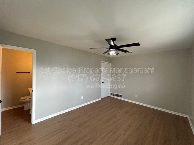 Building Photo - 5929 Gayle Dr