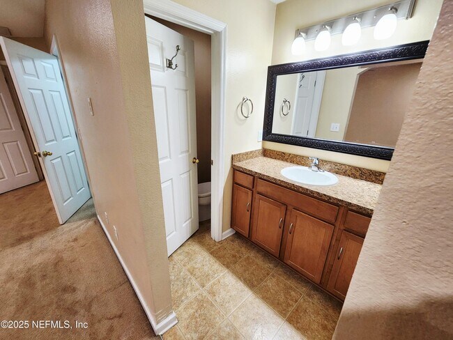 Building Photo - 6844 Misty View Dr