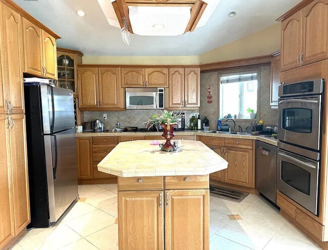 Building Photo - 8496 E Donnybrook Cir