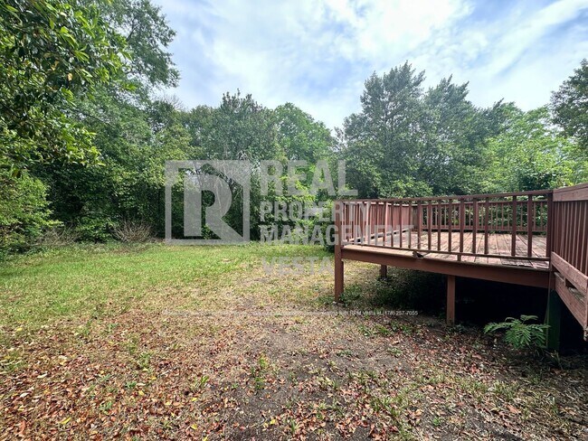 Building Photo - 1082 Lamont St