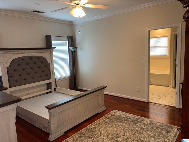 Building Photo - 805 Narrows Point Dr