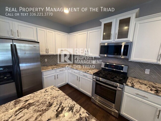 Building Photo - 1538 Castle Way