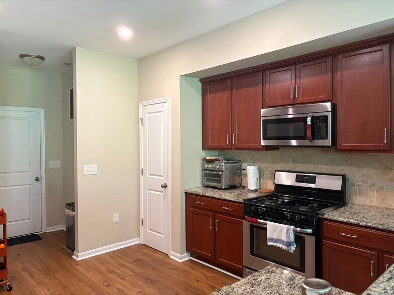 Building Photo - 509 Durants Neck Ln