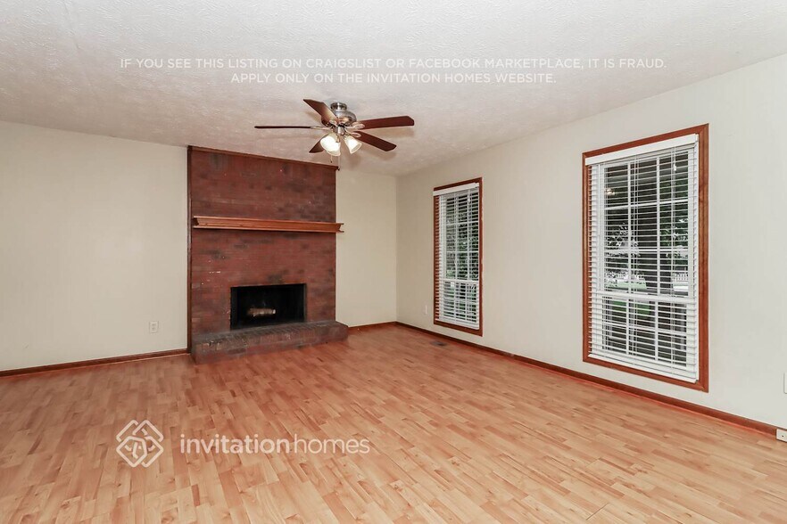 Building Photo - 3142 Country Lake Dr
