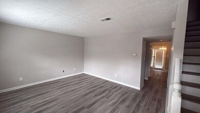 Building Photo - 136 Hudson Bridge Terrace