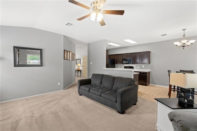 Building Photo - 601 Paso Fino Trail