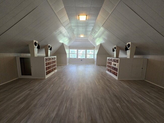 Building Photo - 4231 N Marmora Ave