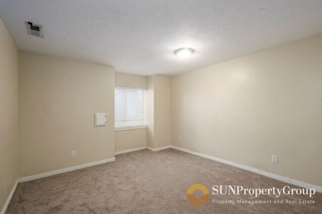 Building Photo - Large Basement Apartment in Great South Jordan Location!