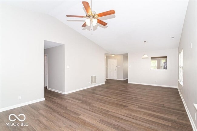 Building Photo - 11817 Shady Meadow Pl
