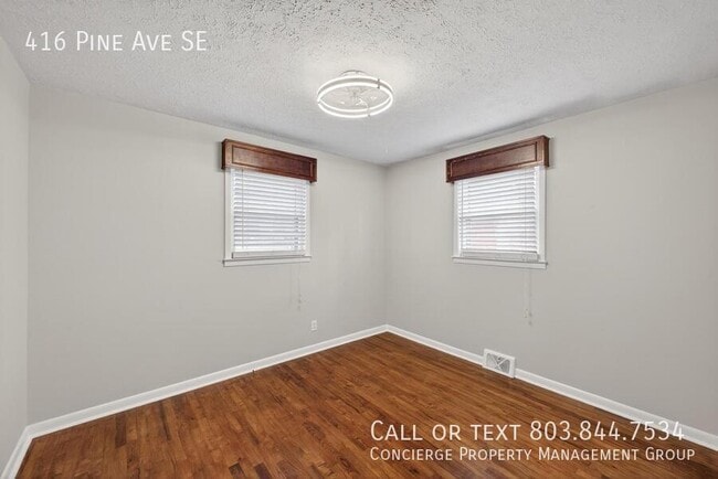 Building Photo - 416 Pine Ave SE