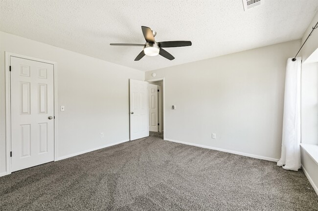 Building Photo - 2711 Weald Way Ct