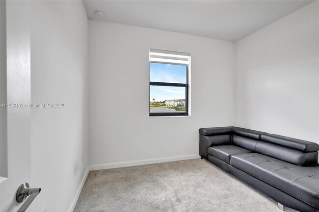 Building Photo - 20492 NW 4th Ave