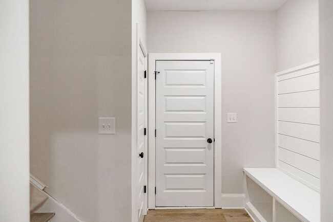 Building Photo - 125 Harper St