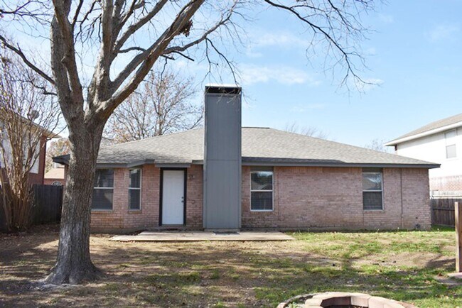 Building Photo - 6912 Brookdale Dr