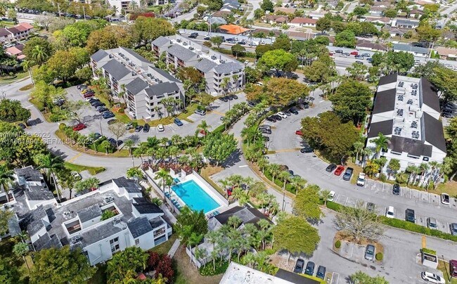 Building Photo - 8811 SW 132nd Pl