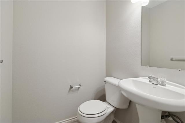 Building Photo - 2600 Teal Cove Ln