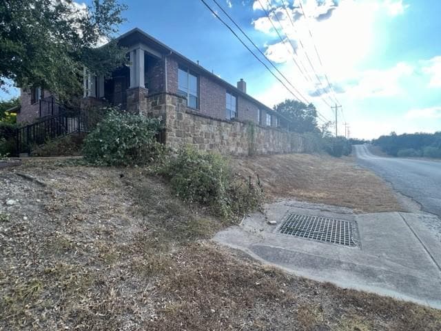 Building Photo - 543 Drury Ln