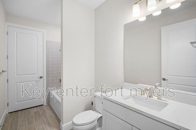 Building Photo - 19001 Aqua Shore Dr