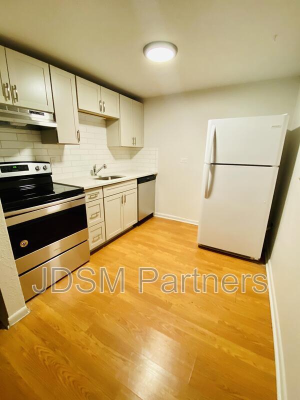 Building Photo - 1415 N Pearl St