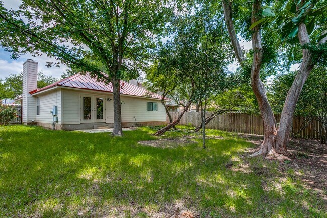 Building Photo - RENOVATED 3-BEDROOM IN PEBBLE OAK, NORTH EAST ISD