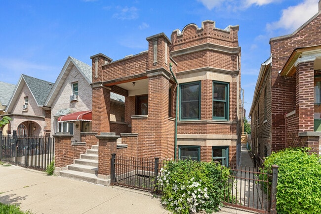 Primary Photo - 928 W 32nd St