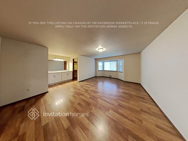 Building Photo - 16412 106th St Ct E