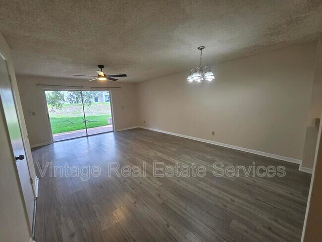 Building Photo - 5194 Sunridge Palms Dr