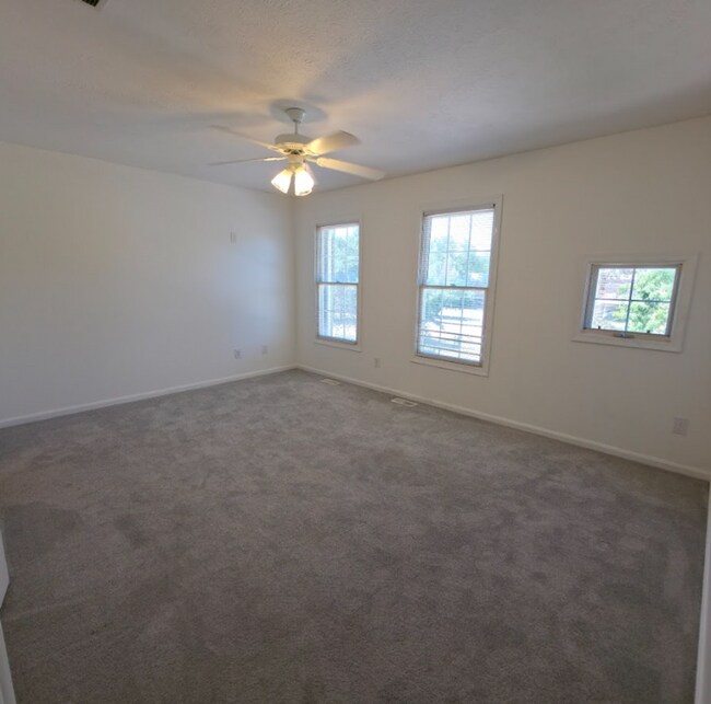 Building Photo - 8114 Chester Pkwy