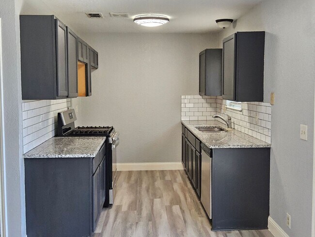 Building Photo - Single Family Home in San Antonio