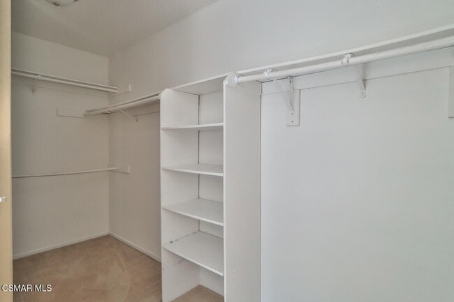 Building Photo - 2155 Meadow Brook Ct
