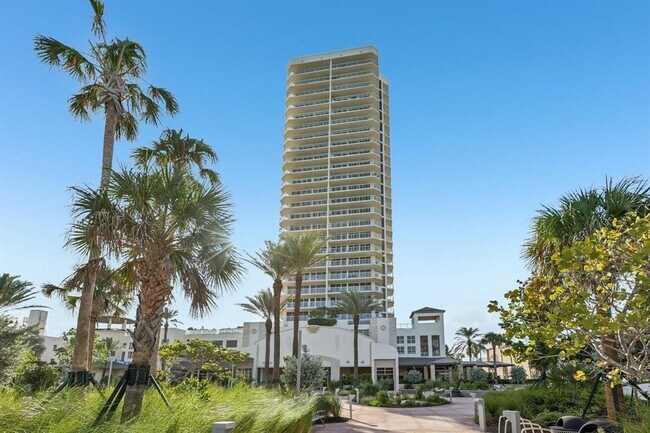 Building Photo - 7330 Ocean Terrace