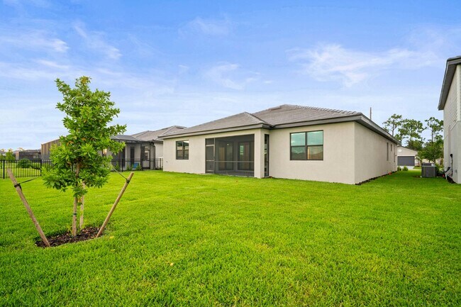 Building Photo - Spacious home 3beds+Den 3 baths located in...
