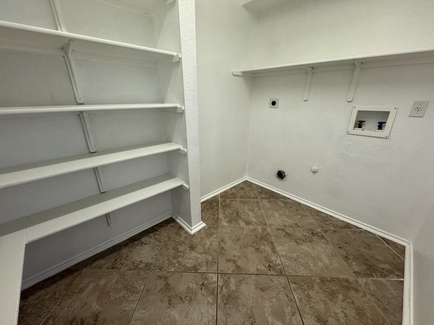 Building Photo - 5203 Causeway Ct