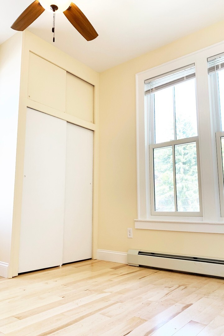 Building Photo - 375 St Paul St