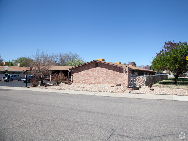 Building Photo - Heather Ridge Apartments