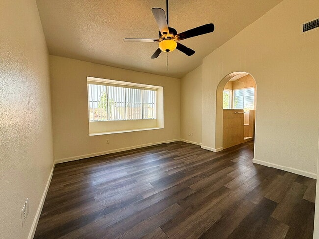 Building Photo - Spacious Garden Lakes Beauty – Vaulted Ceilings, 3-Car Garage & Stunning Upgrades!