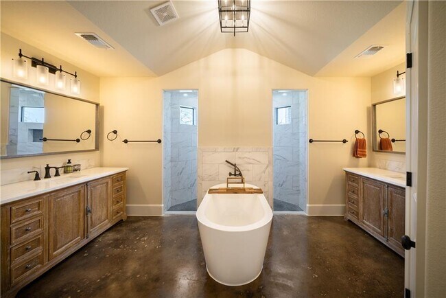 Building Photo - 315 Bluestem Cove