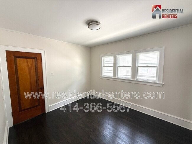 Building Photo - 3031 N 60th St
