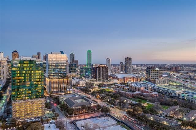 Building Photo - 3130 N Harwood St